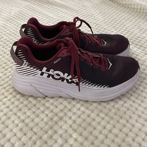 Hoka One One Ricon 2 womens running shoes size 8. Burgundy and white.